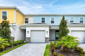 Beautiful 3 Bedroom Townhouse Near Disney with Amenities - 780DR